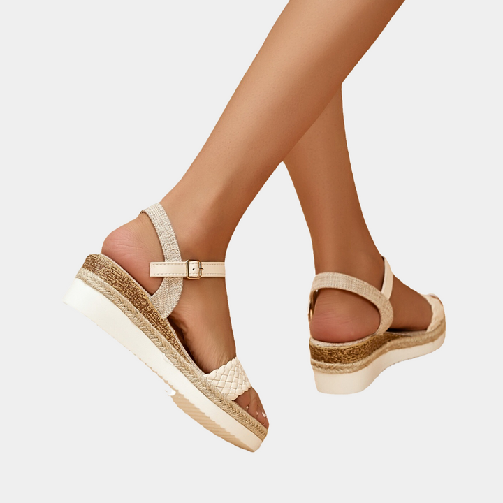 Trendige Damen-Keilsandalen