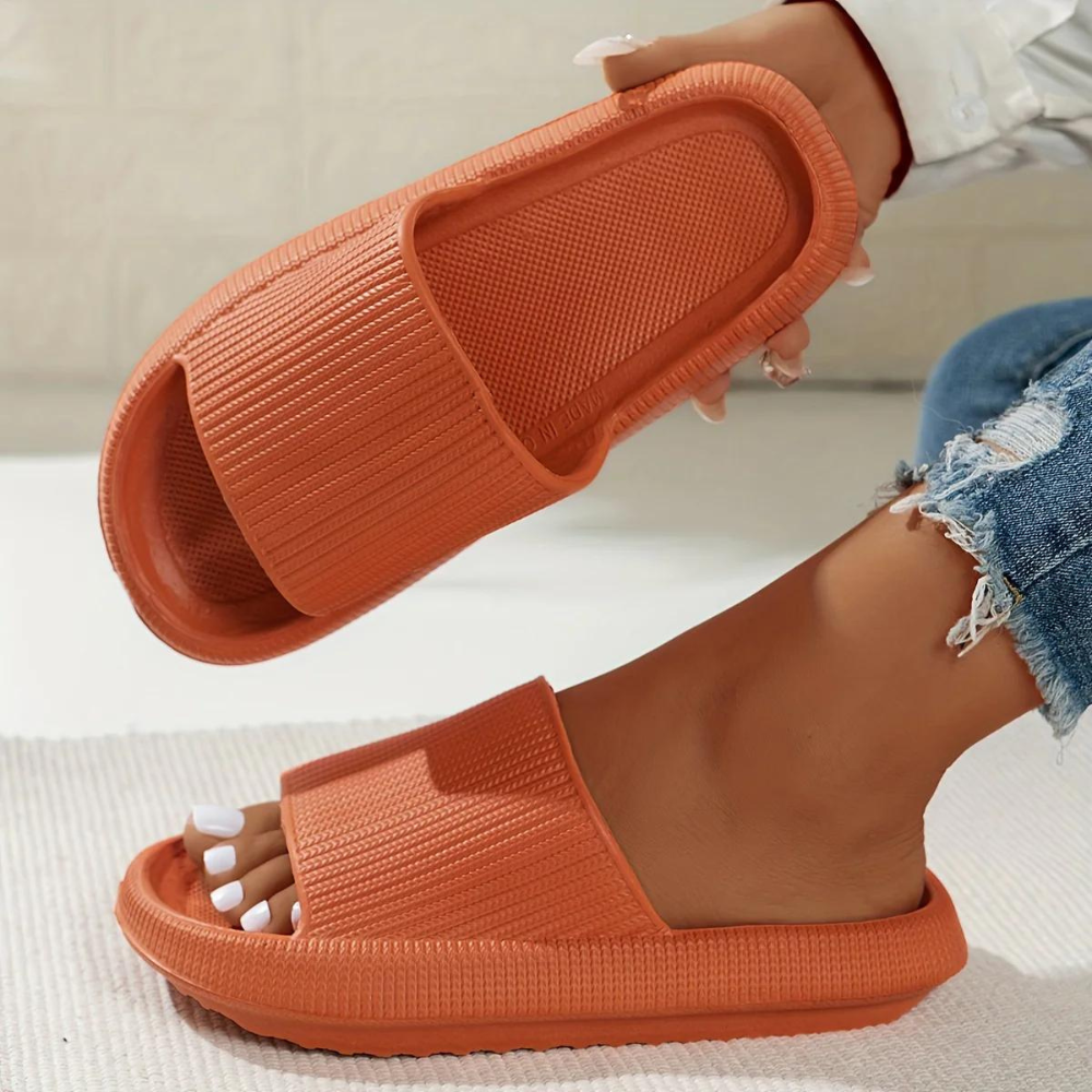 Senta - Rutschfeste Badeschuhe für Damen